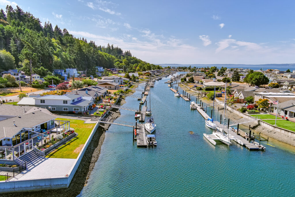 Greenbank canal- waterfront homes